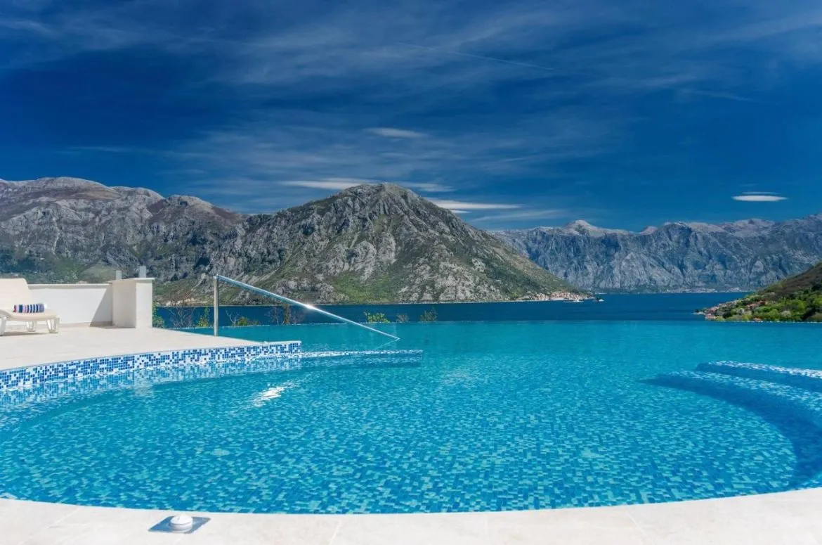 Zu verkaufen Wohnung in einer Anlage mit Schwimmbad